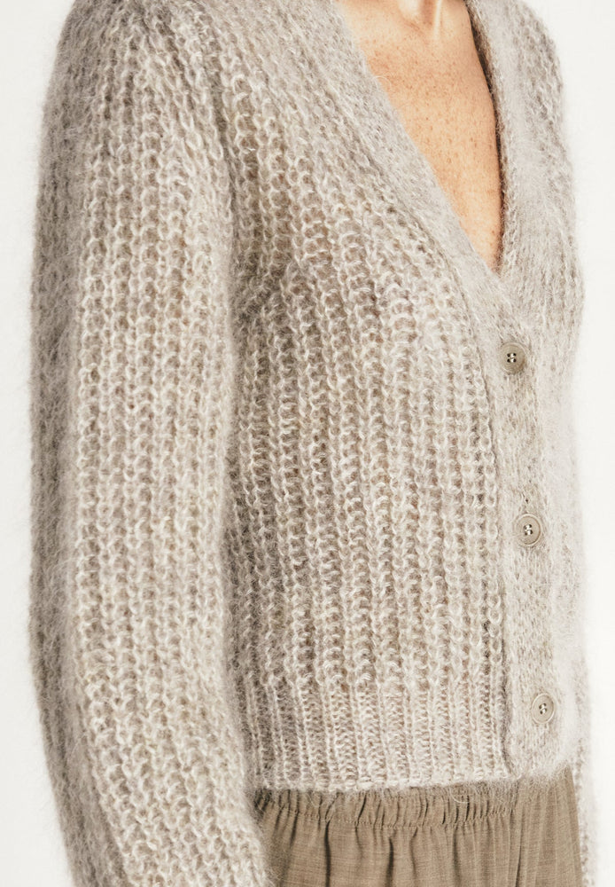 KNITWEAR S25